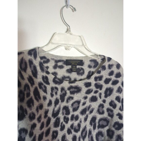 Charter Club Womens 100% Cashmere Sweater Leopard Animal Print Grey White XS - Picture 2 of 7